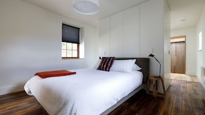 1 chambre, bureau, fer et planche à repasser, Wi-Fi gratuit