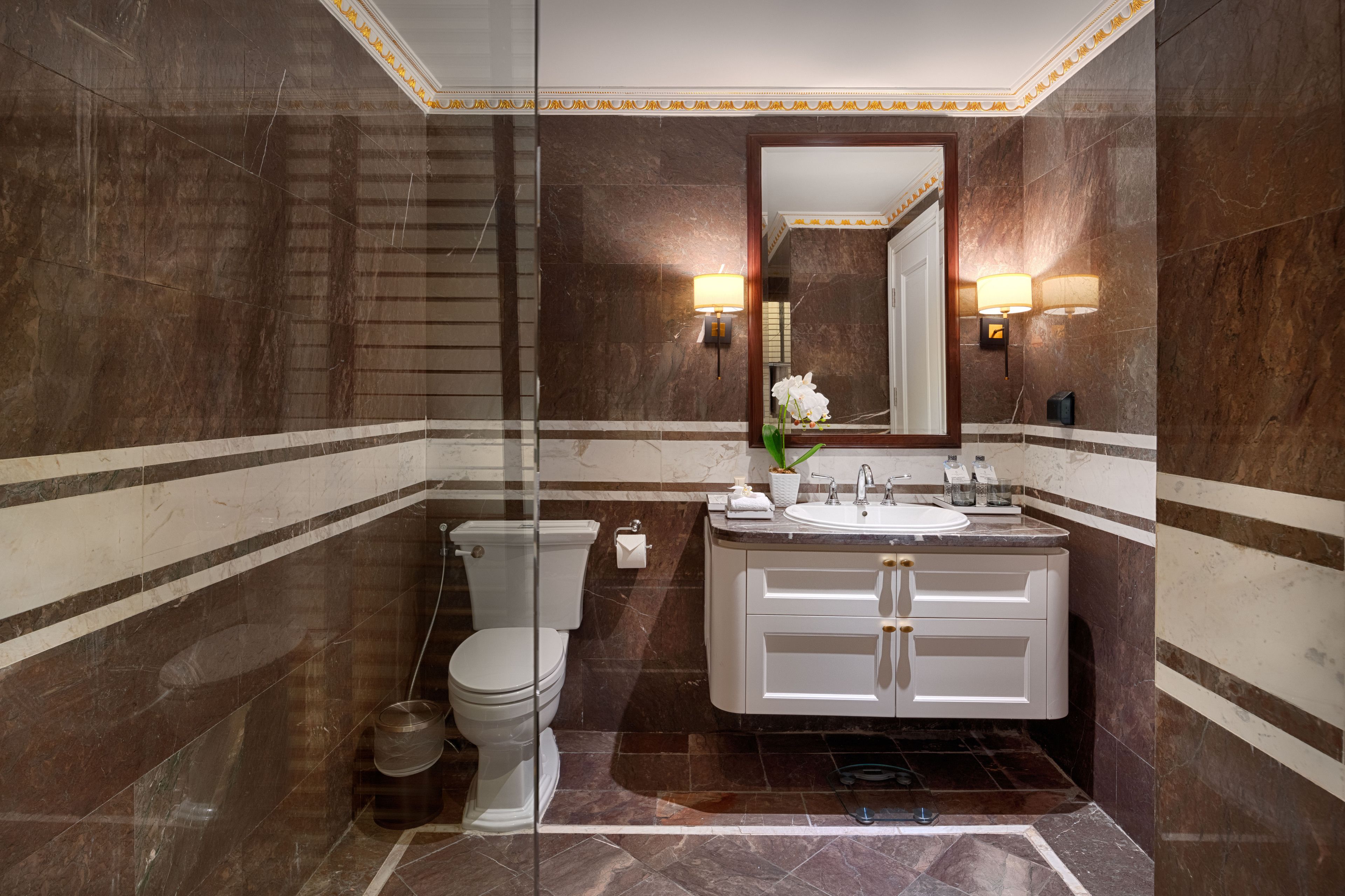 1 bedroom, premium bedding, minibar, in-room safe