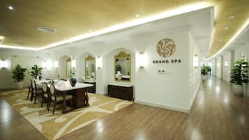Sauna, hot tub, steam room, body treatments, mud baths, hydrotherapy