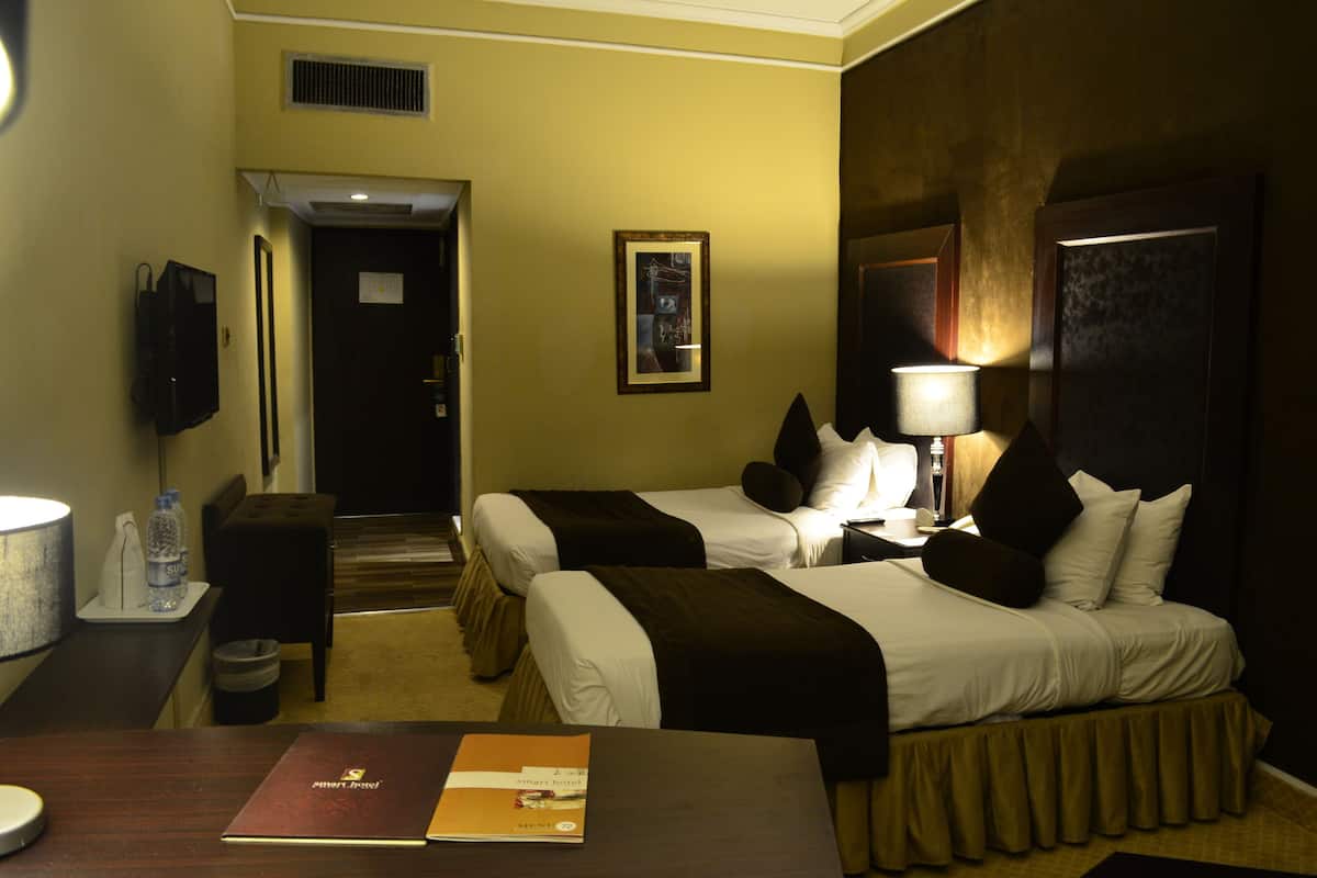Executive Double or Twin Room, 2 Single Beds, Non Smoking | Desk, blackout curtains, free WiFi, bed sheets
