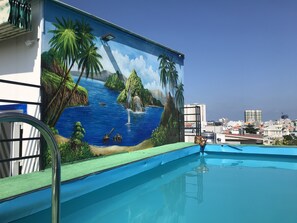 Outdoor pool, pool umbrellas, pool loungers - 7S Beach Blue Sea Hotel & Apartments (Ho Chi Minh City)