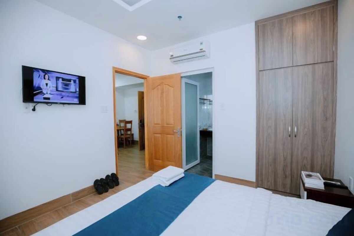 In-room safe, desk, soundproofing, free WiFi