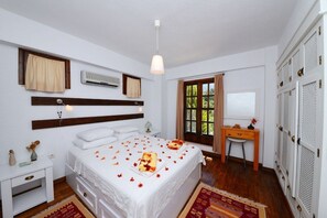 Villa, 2 Schlafzimmer | 3 Schlafzimmer, Schreibtisch, Bügeleisen/Bügelbrett, kostenloses WLAN