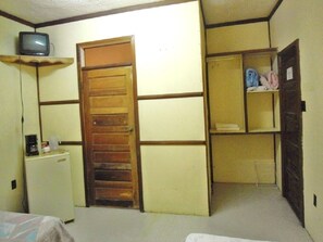 1 غرفة نوم وخدمة الإنترنت وملاءات أسرّة