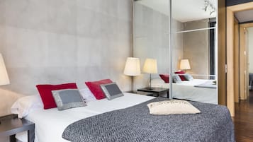 2 chambres, coffres-forts dans les chambres, fer et planche Ă  repasser