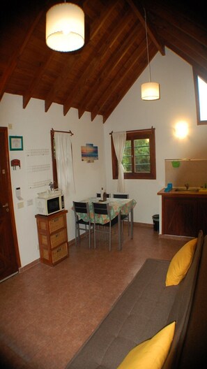 Interior - Near Delmar (house 3) (Mar Azul)