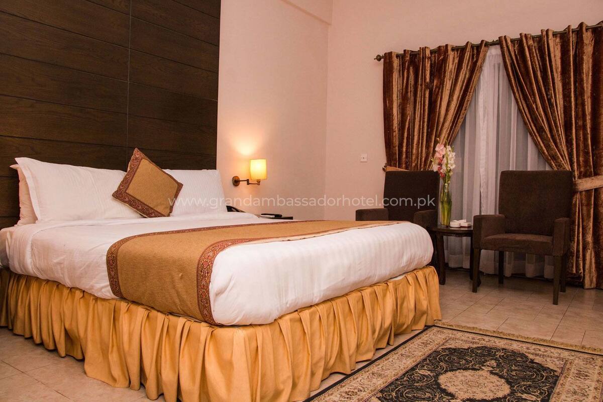 Chambre Deluxe Double ou avec lits jumeaux, 1 grand lit 1 place, non-fumeur