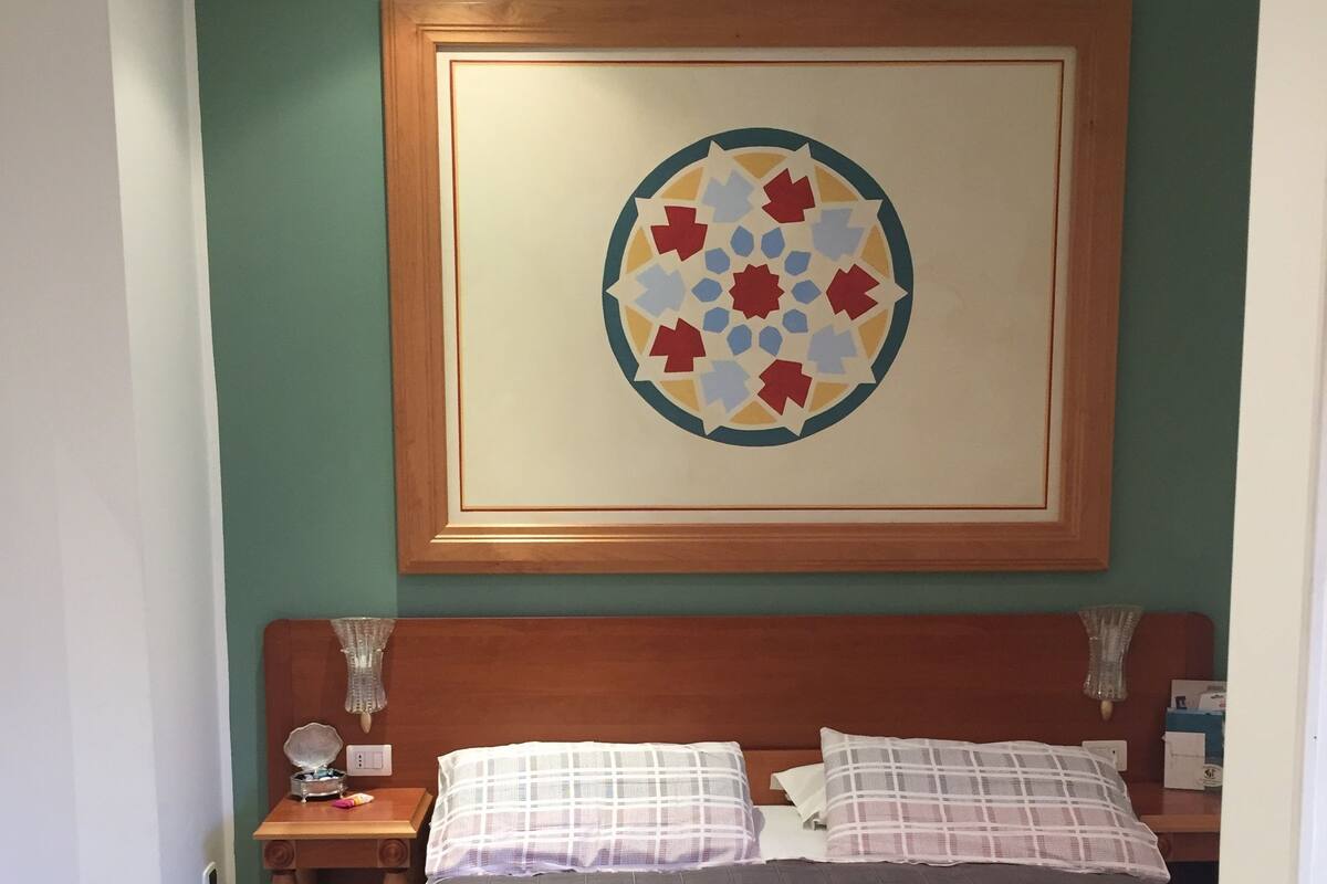 In-room safe, iron/ironing board, free WiFi, bed sheets