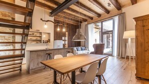 Apartment (Maisonette) | In-room dining - Baumgartners Dreiseithof (Bad Krozingen)