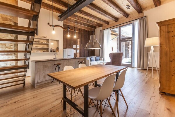 Appartement (Maisonette) | Repas dans la chambre