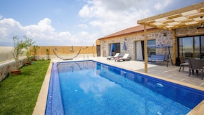 Eigener Pool