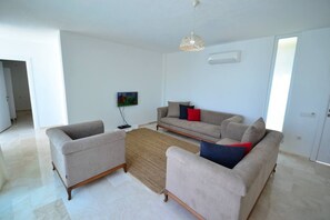 Villa - havsutsikt | Vardagsrum | Plasma-tv