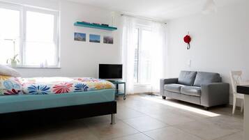 Apartemen (Türmle) | Tirai kedap cahaya dan setrika/meja setrika