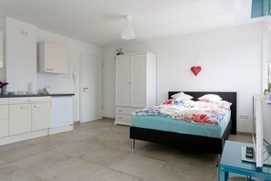 Appartement (Türmle) | Cuisine privée | Réfrigérateur grande capacité avec congélateur, un four