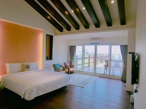 Deluxe Double Room, 1 Queen Bed, Non Smoking | Desk, bed sheets, wheelchair access - After the Court Chiaohsi (Jiaoxi)