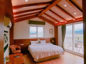 Superior Double Room, 1 Queen Bed, Non Smoking | Bathroom | Shower, rainfall showerhead, free toiletries, hair dryer - After the Court Chiaohsi (Jiaoxi)