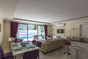 Villa | Living room | Plasma TV - Villa Nefer (Kas)