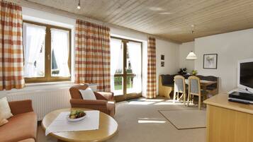 Apartemen (1) | Area keluarga | TV LED