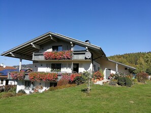 Front of property - Ferienwohnungen Wölfl (Bodenmais)