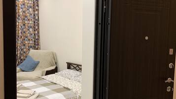 Basic-Apartment, 1 Doppelbett, Nichtraucher | 1 Schlafzimmer, Allergikerbettwaren, Verdunkelungsvorhänge