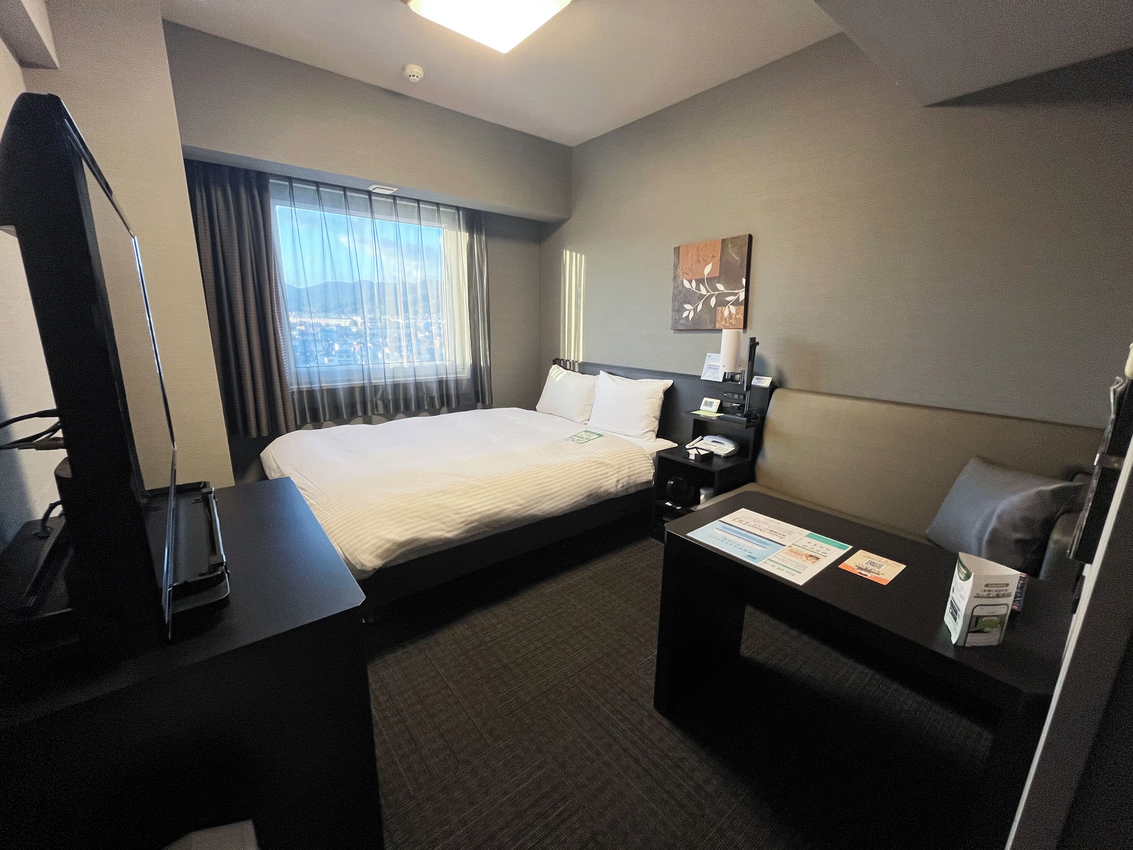 舒适客房, 无烟房 (Semi-Double) | 办公桌、免费 WiFi、床单