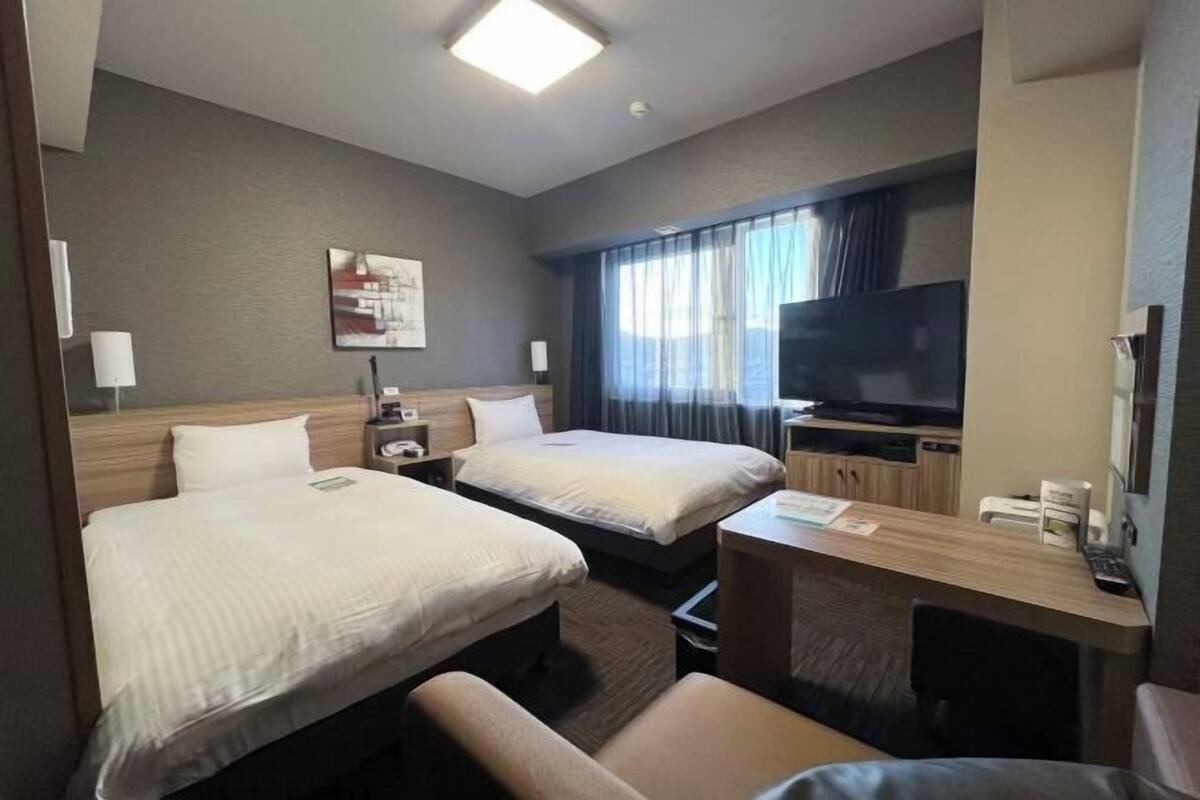 Bureau, Wi-Fi gratuit, draps fournis