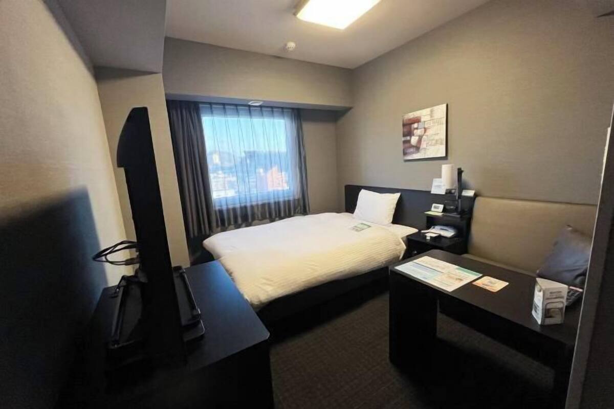 Bureau, Wi-Fi gratuit, draps fournis