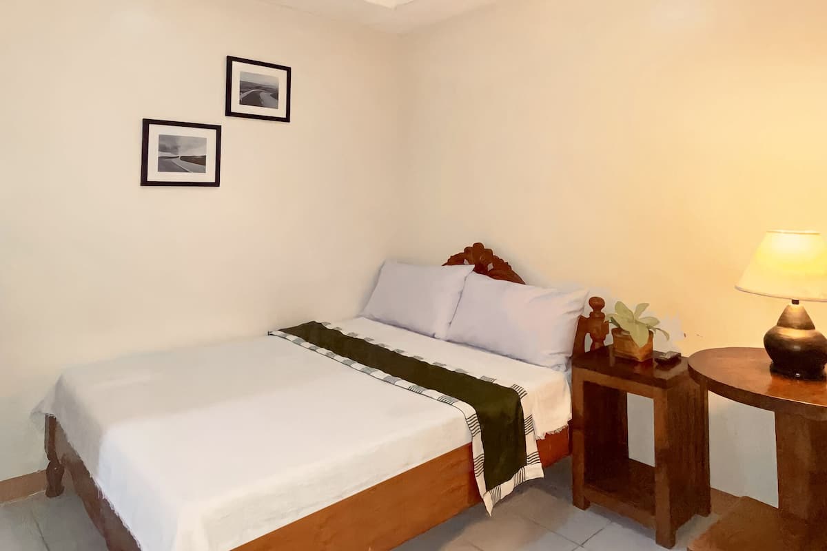 Standard Single Room | Iron/ironing board, free WiFi, bed sheets, wheelchair access