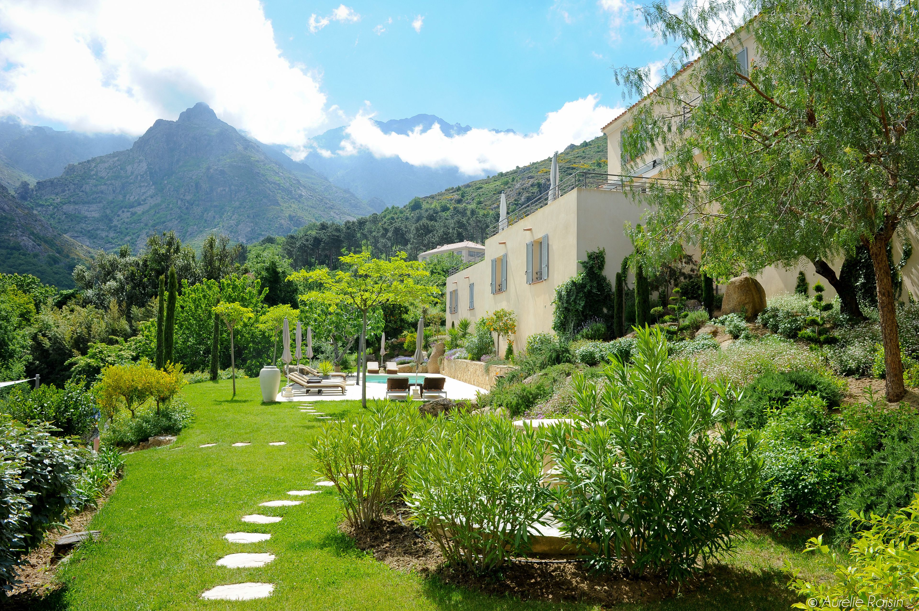 Phòng đôi tiện nghi đơn giản, quang cảnh núi | Quang cảnh từ phòng