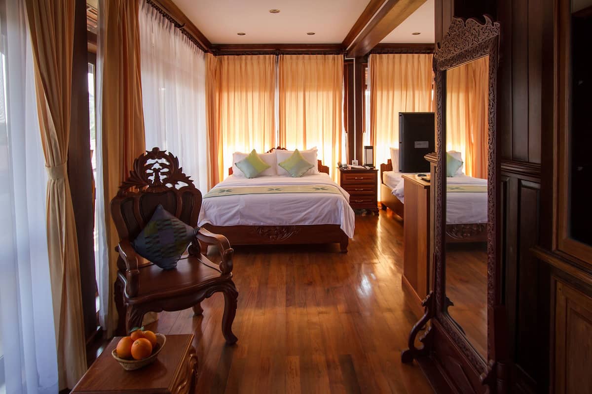 Deluxe Double Room | Premium bedding, minibar, in-room safe, desk