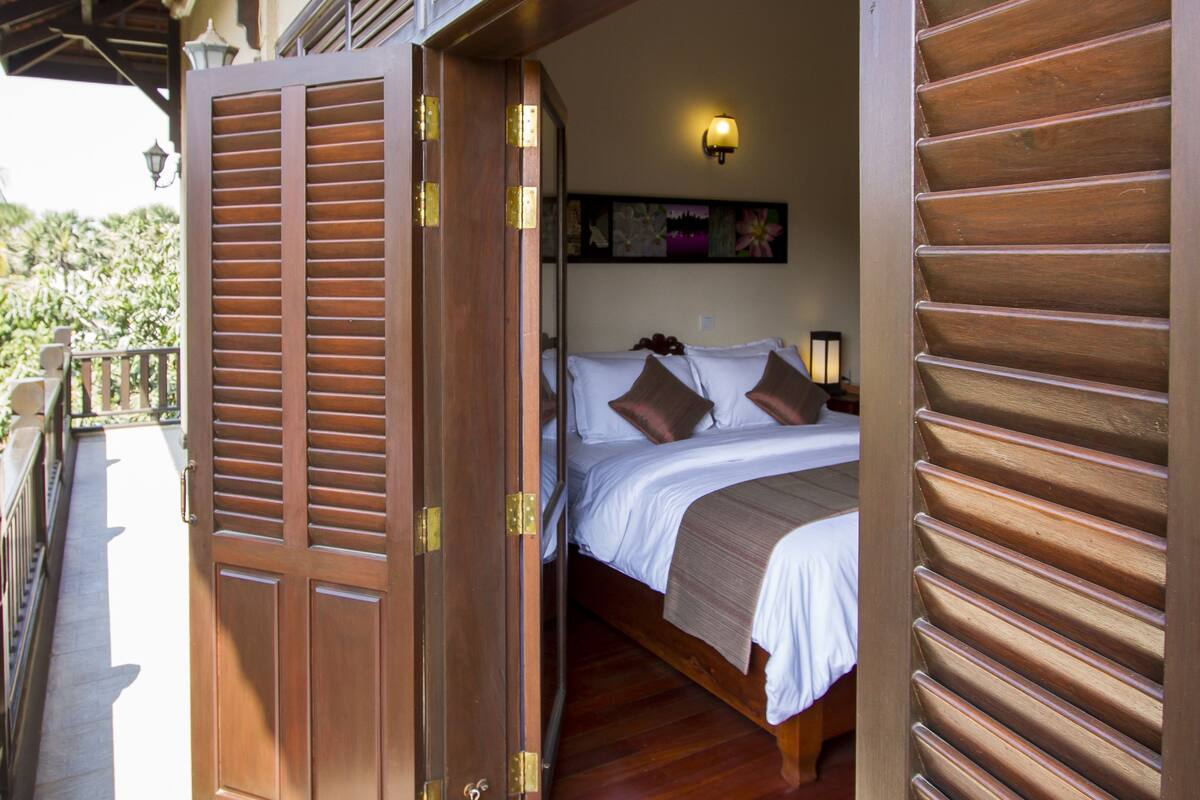 Deluxe Family | Premium bedding, minibar, in-room safe, desk