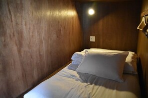 ห้องพักรวม, หอพักรวม | ตู้นิรภัยในห้องพัก, Wi-Fi ฟรี, ผ้าปูที่นอน