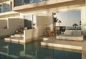 Minibar, in-room safe, desk, soundproofing - Sunrise Jade - Adults Only (Paralimni)