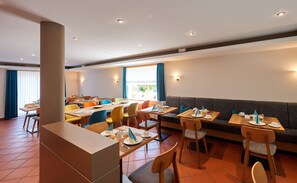 Desayuno buffet incluido todos los días 