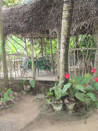 Dhanushka Guest House