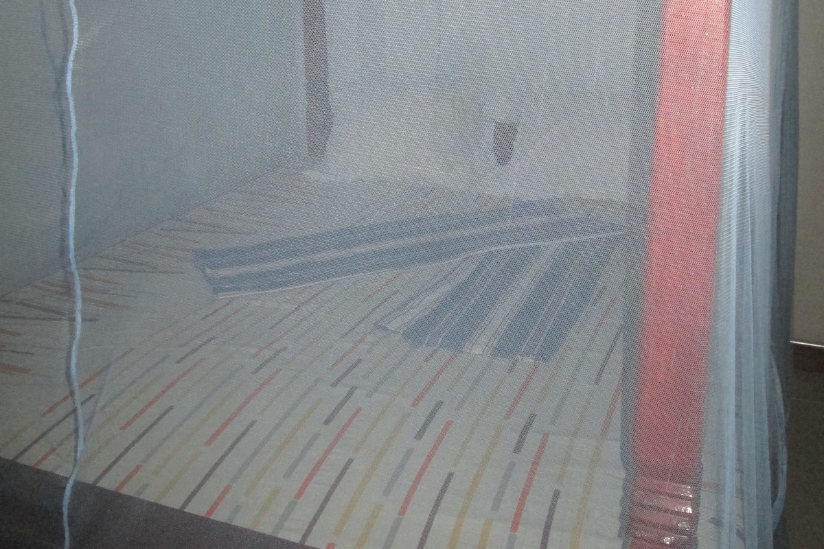 Singola Standard, 1 letto queen, non fumatori | Una cassaforte in camera, insonorizzazione, ferro/asse da stiro