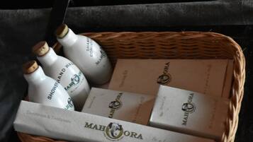 Barraca exclusiva, 3 camas de solteiro, para não fumantes | Comodidades do banheiro | Chuveiro, produtos de toalete grátis, toalhas de banho