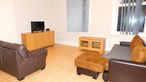 Unclassified image, 2 of 17, button - Deluxe City Apartment (Sheffield)