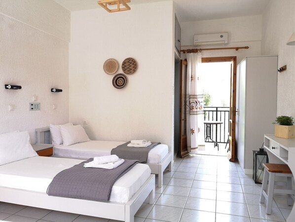 Studio, Garden View | Free cribs/infant beds, free WiFi, bed sheets - Emilia Apartments (Agios Nikolaos)
