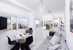 Soundproofing, iron/ironing board, free WiFi, bed sheets - A Diamont with amazing view (Athens)