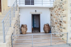 تفاصيل الفندق من الخارج