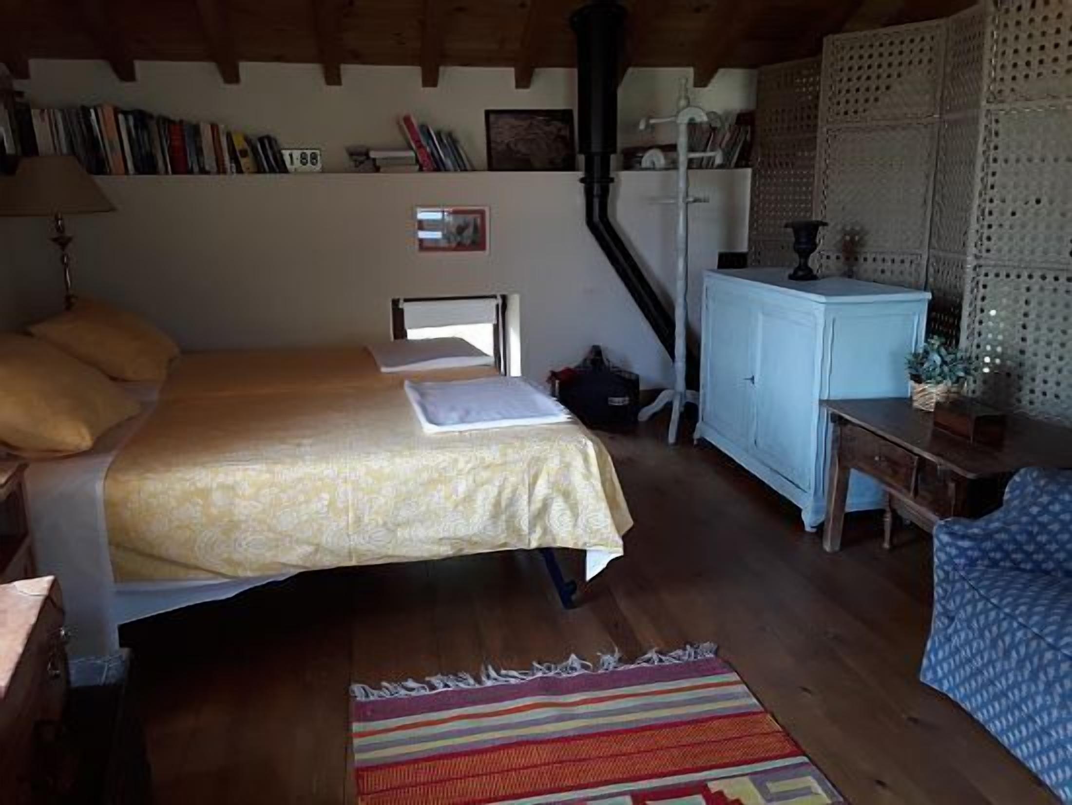 3 chambres, bureau, Wi-Fi gratuit, draps fournis
