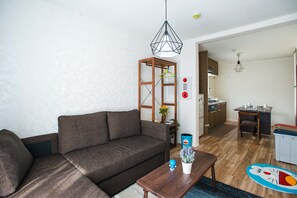 하우스 (YUYU House - Imazado Anywhere Door) | 거실