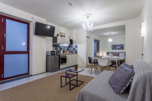 開放式客房 | 客廳 | 智慧型電視、Netflix