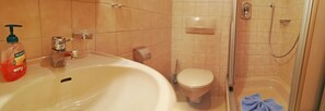 Appart'hôtel Panoramique, 1 chambre, balcon, vue montagne | Salle de bain
