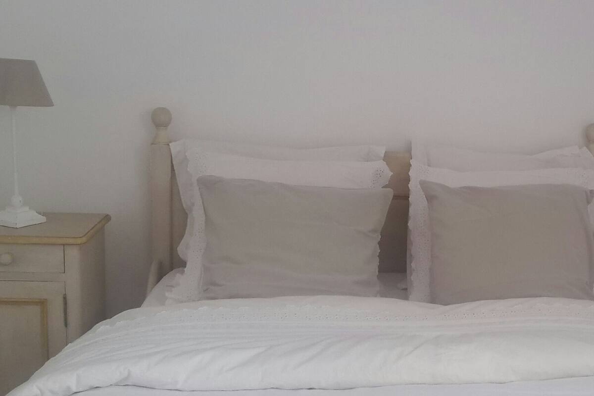 Desk, iron/ironing board, free WiFi, bed sheets