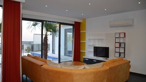 Unclassified image, 5 of 13, button - Villa Duygu (Kas)