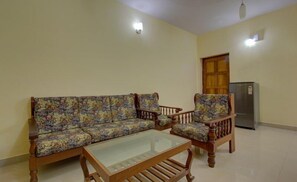 Luxury Apartment, 1 King Bed, Smoking | Living room | 32-inch LCD TV with digital channels, TV - Saikunj Holiday Homes (Candolim)