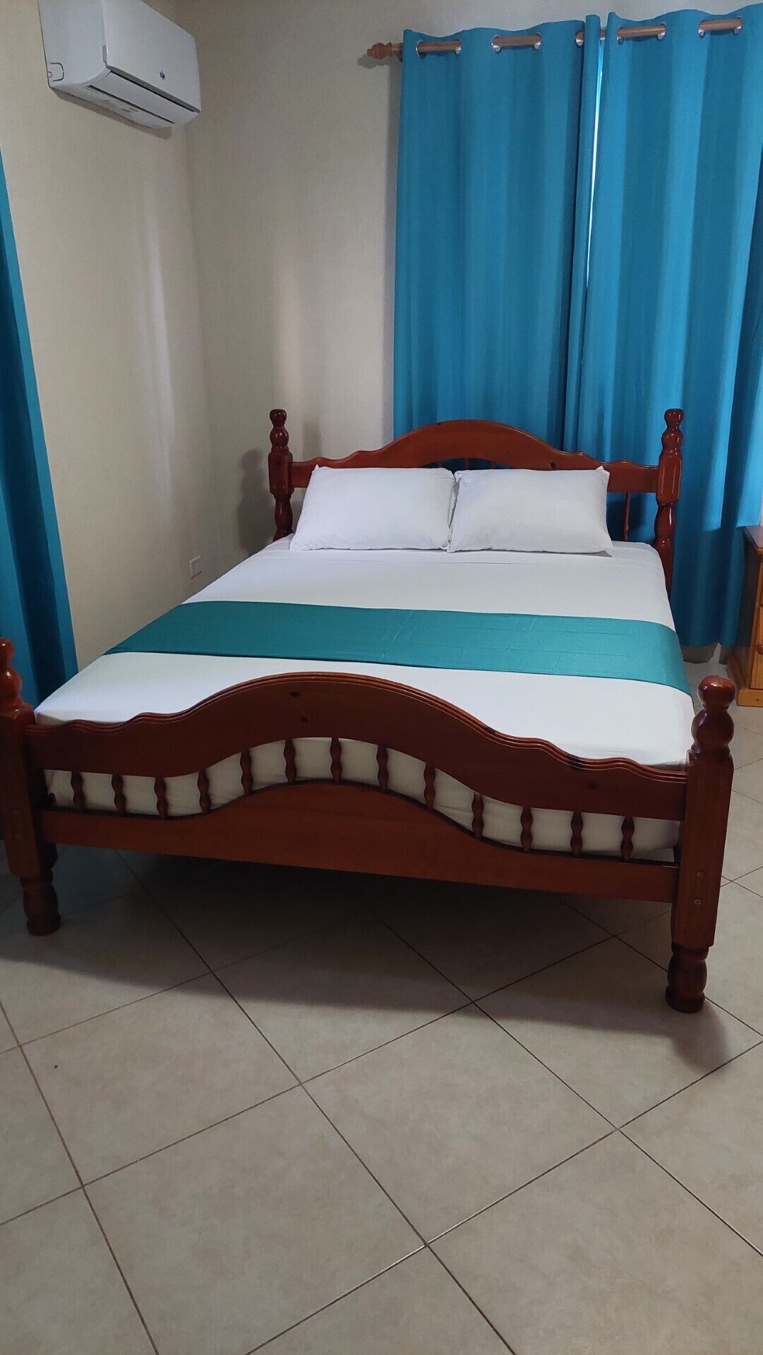 basic apartment, 1 queen bed, non smoking | blackout curtains, iron/ironing board, free wifi, bed sheets