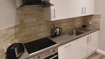 Appartement Classique, 1 trÚs grand lit et 1 canapé-lit, accessible aux personnes à mobilité réduite | Cuisine privée